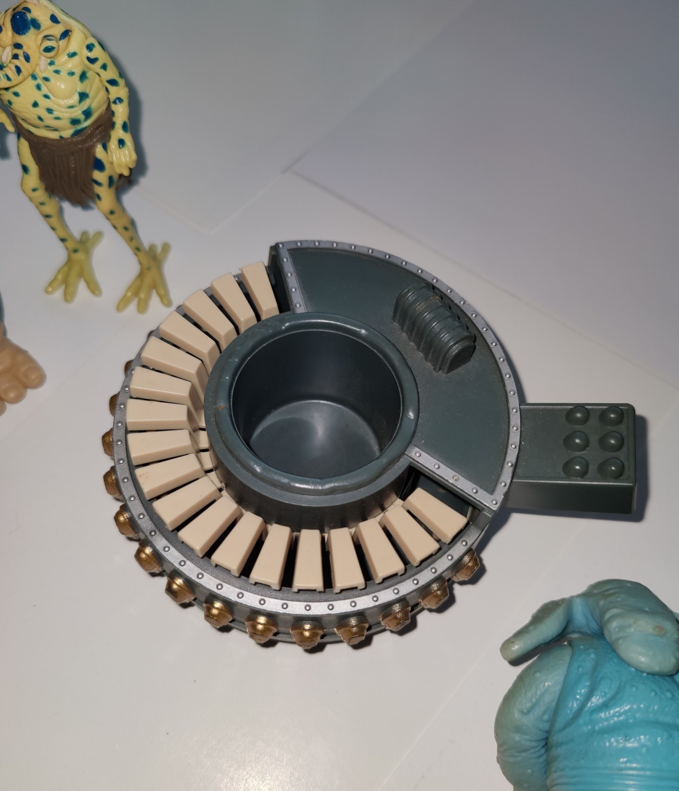 Sy Snootles & The Rebo Band sold