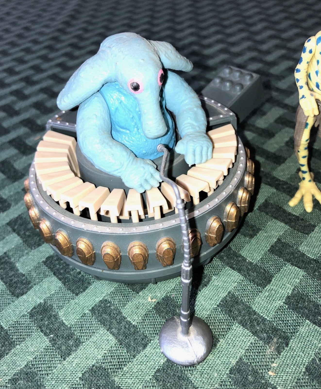 Sy Snootles & The Rebo Band sold