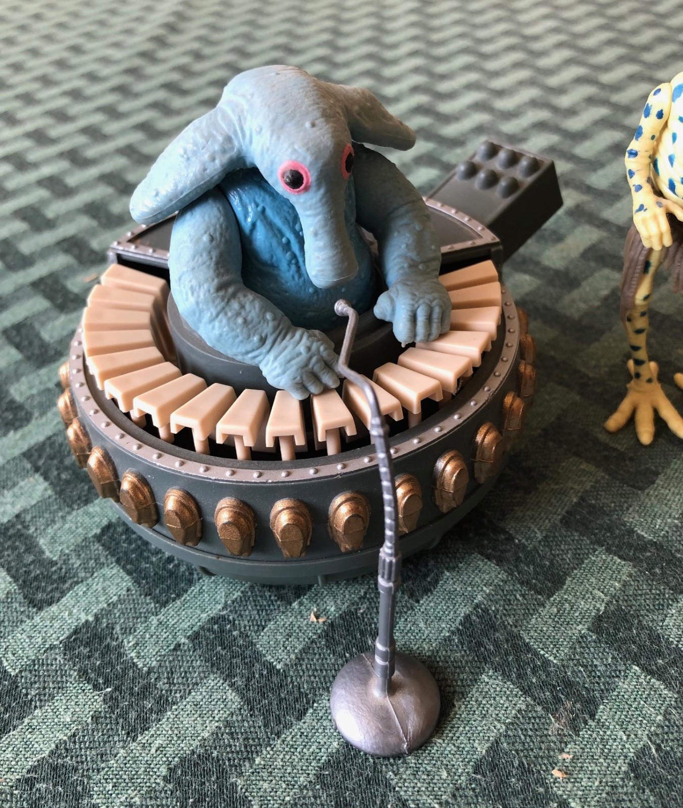 Sy Snootles & The Rebo Band sold