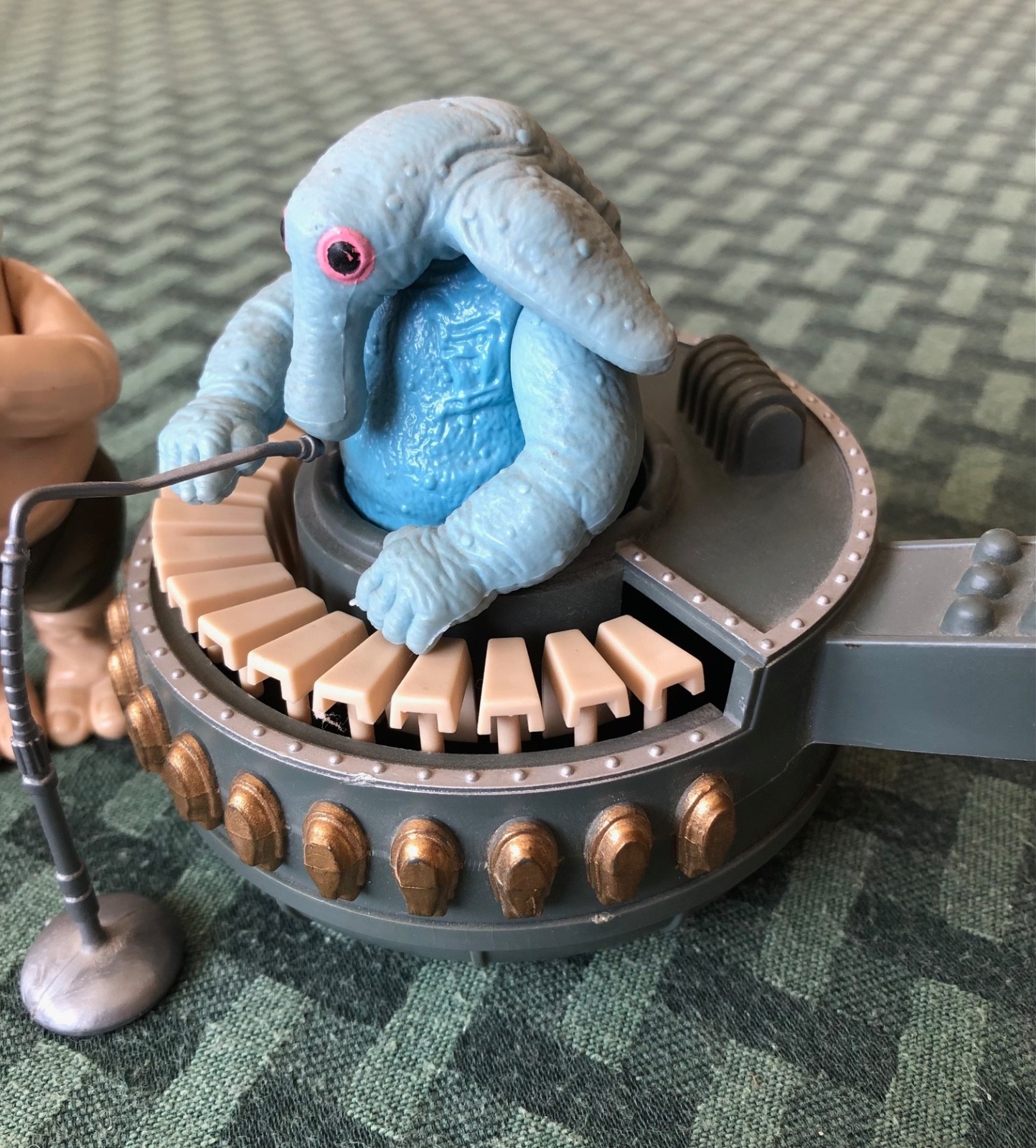 Sy Snootles & The Rebo Band sold