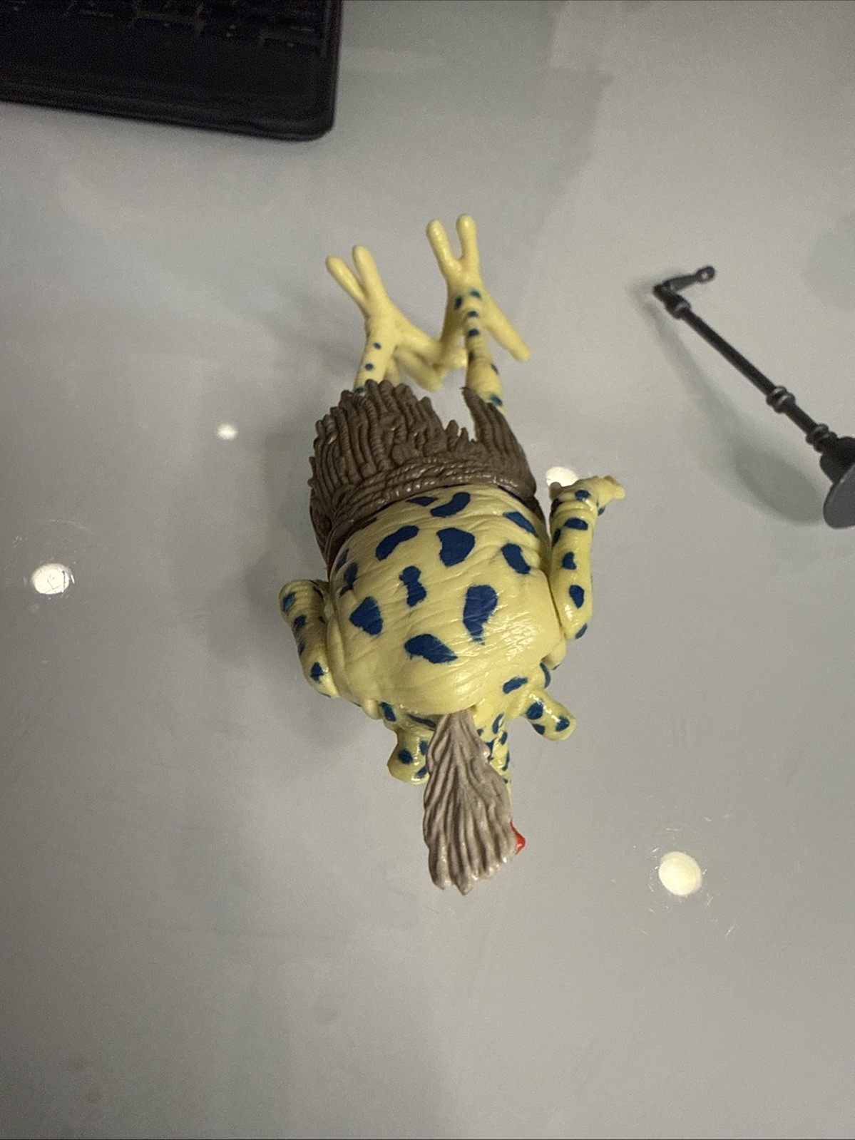 Sy Snootles sold