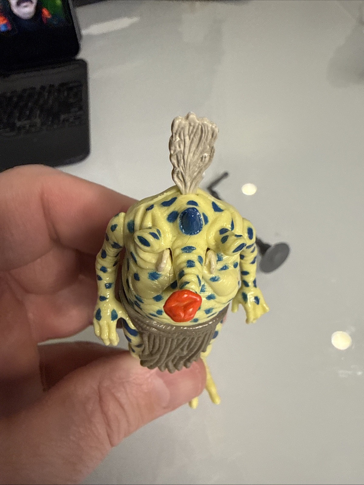 Sy Snootles sold