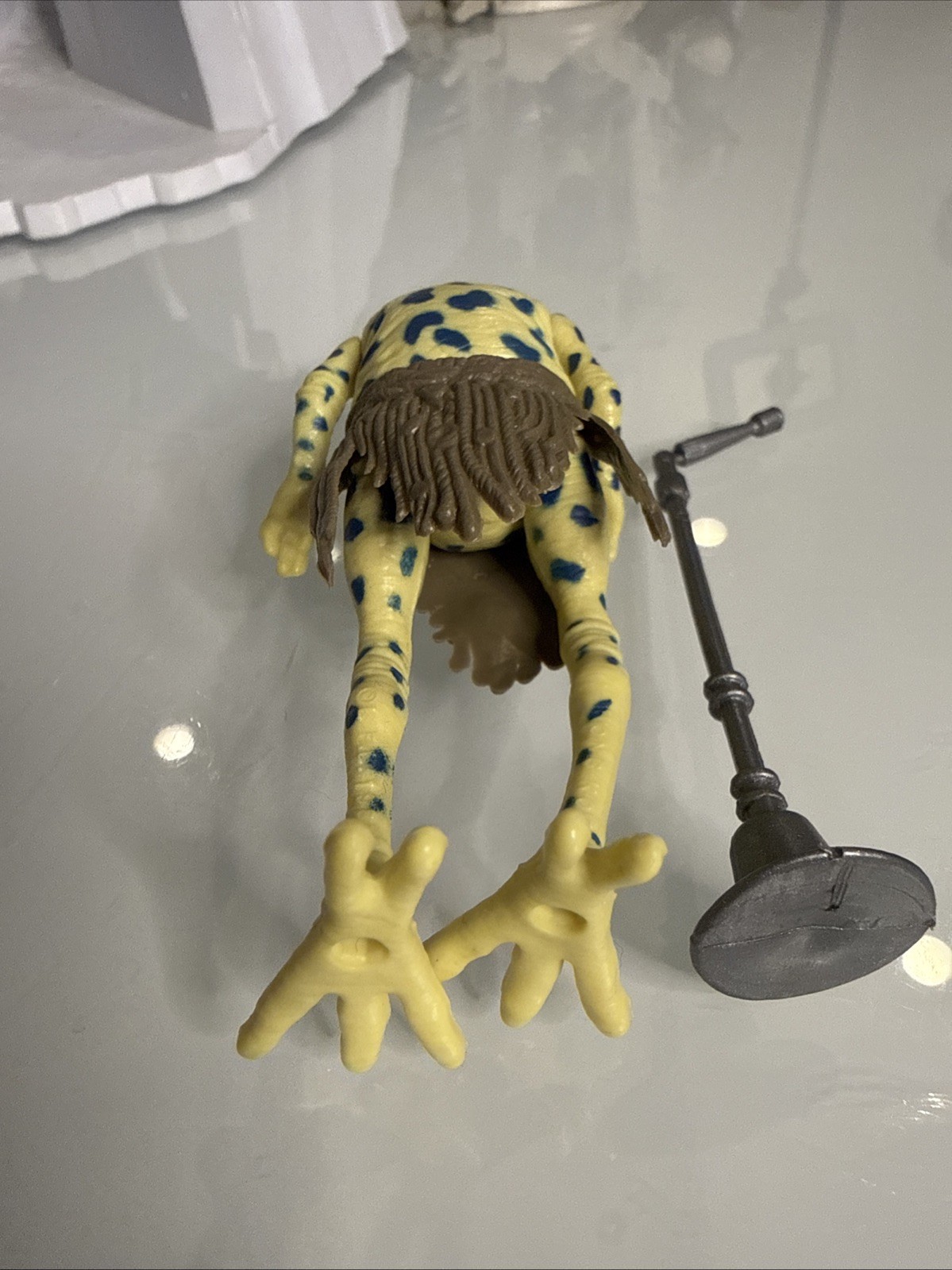 Sy Snootles sold