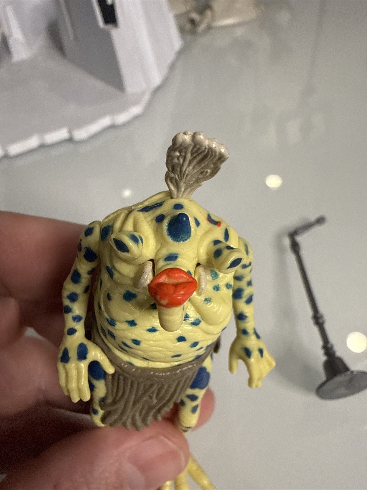 Sy Snootles sold