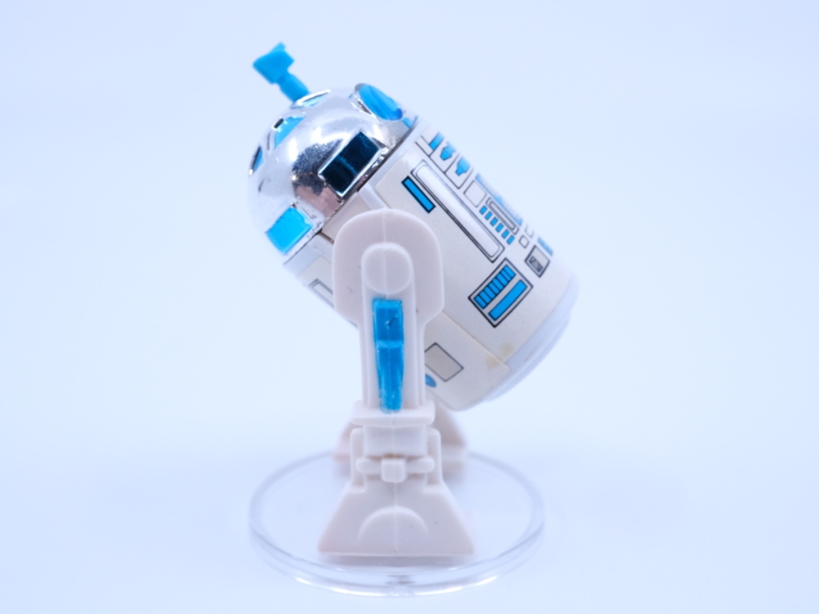 R2-D2 (Artoo-Detoo) (with Sensorscope) sold