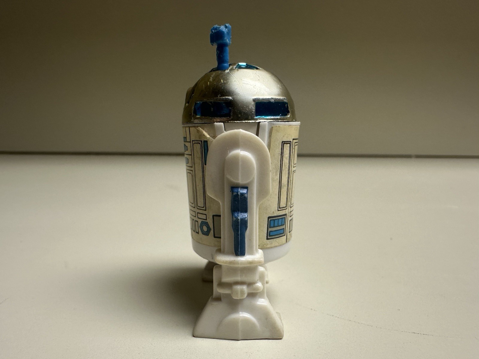 R2-D2 (Artoo-Detoo) (with Sensorscope) sold