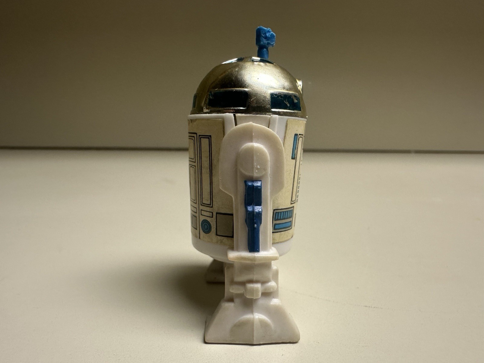 R2-D2 (Artoo-Detoo) (with Sensorscope) sold