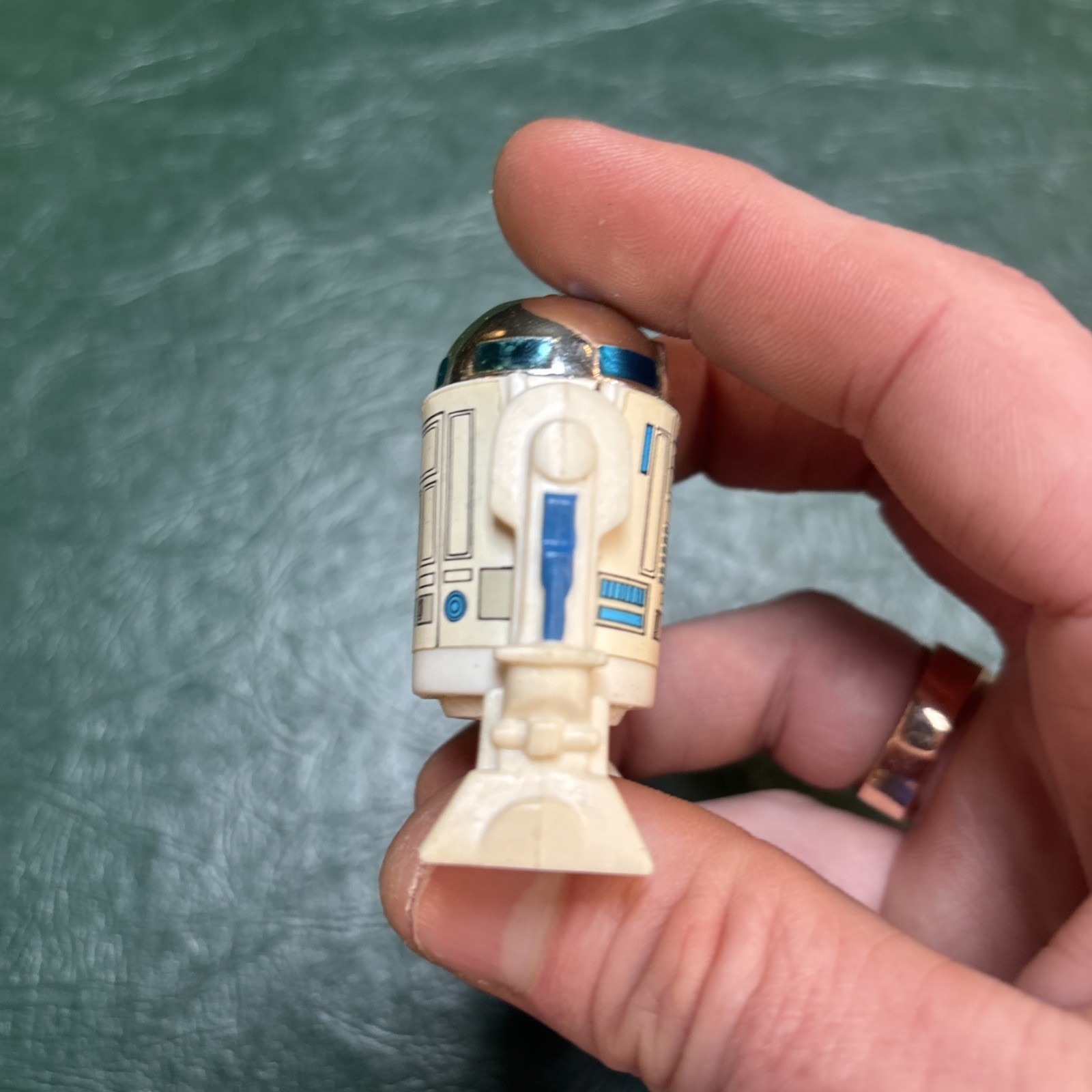 R2-D2 (Artoo-Detoo) (with Sensorscope) sold
