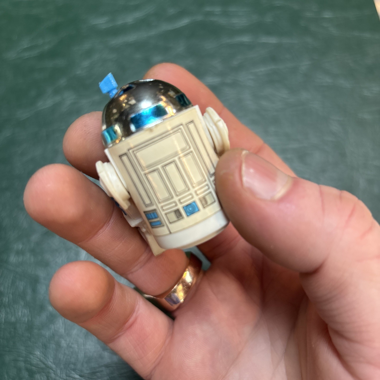 R2-D2 (Artoo-Detoo) (with Sensorscope) sold
