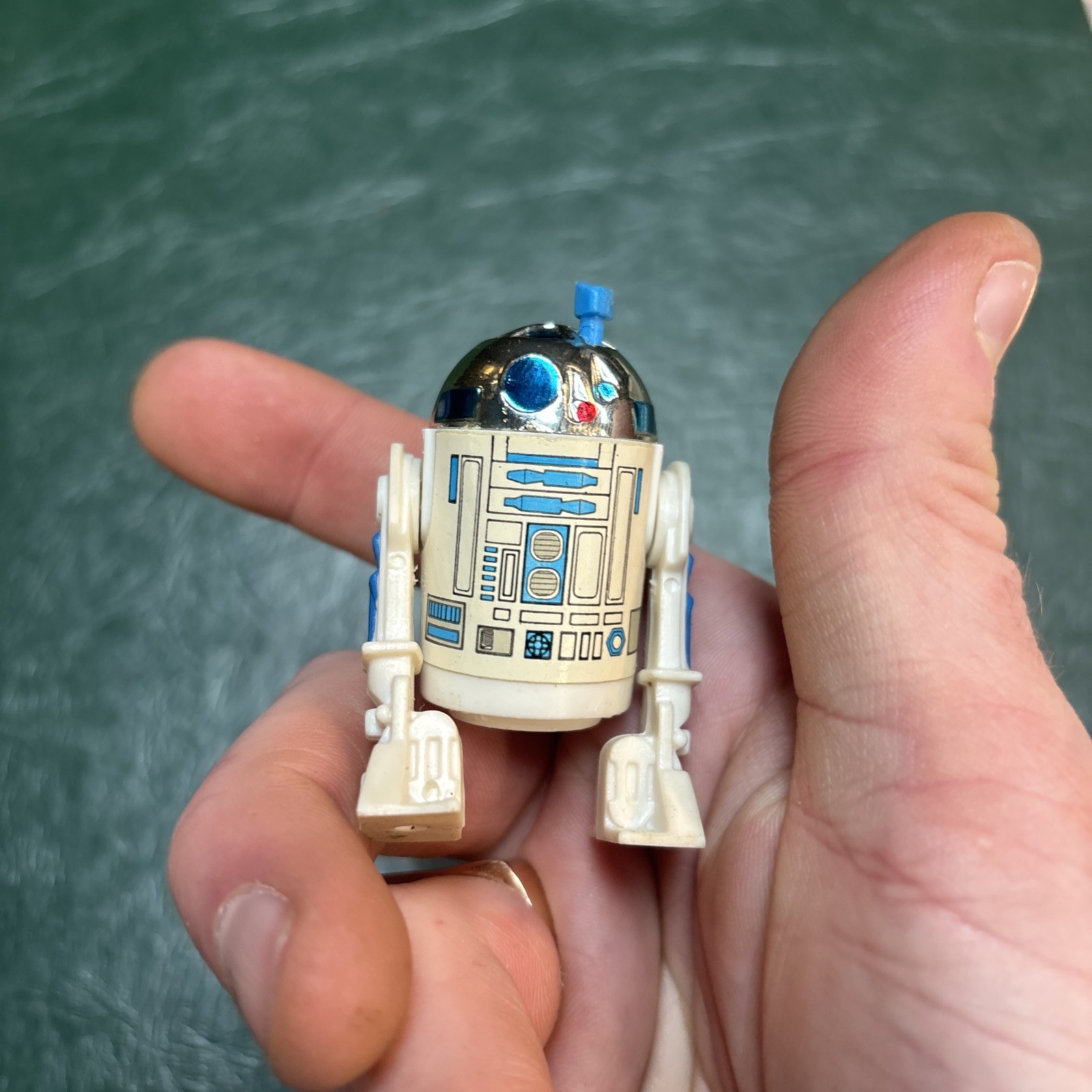 R2-D2 (Artoo-Detoo) (with Sensorscope) sold