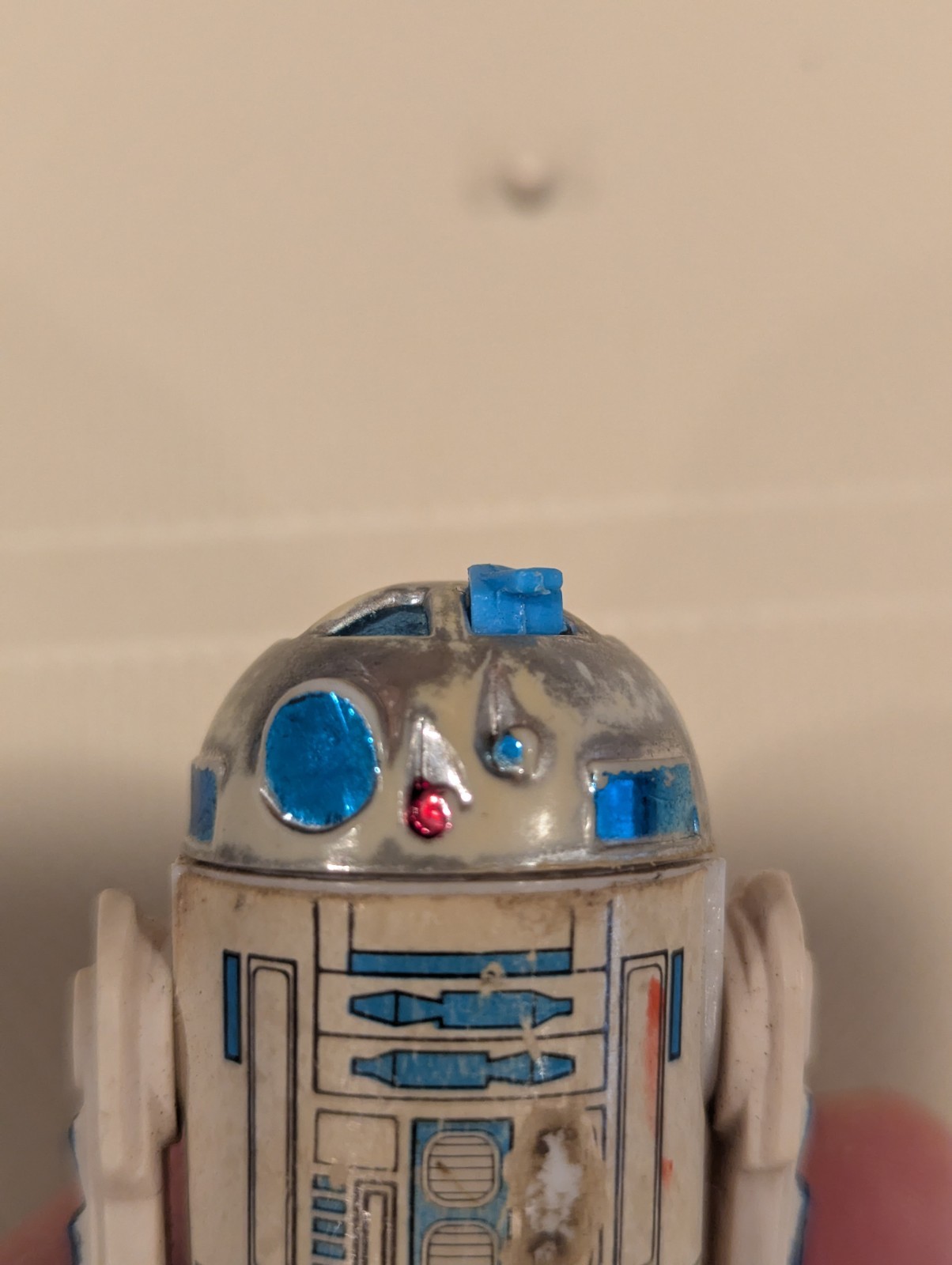 R2-D2 (Artoo-Detoo) (with Sensorscope) sold