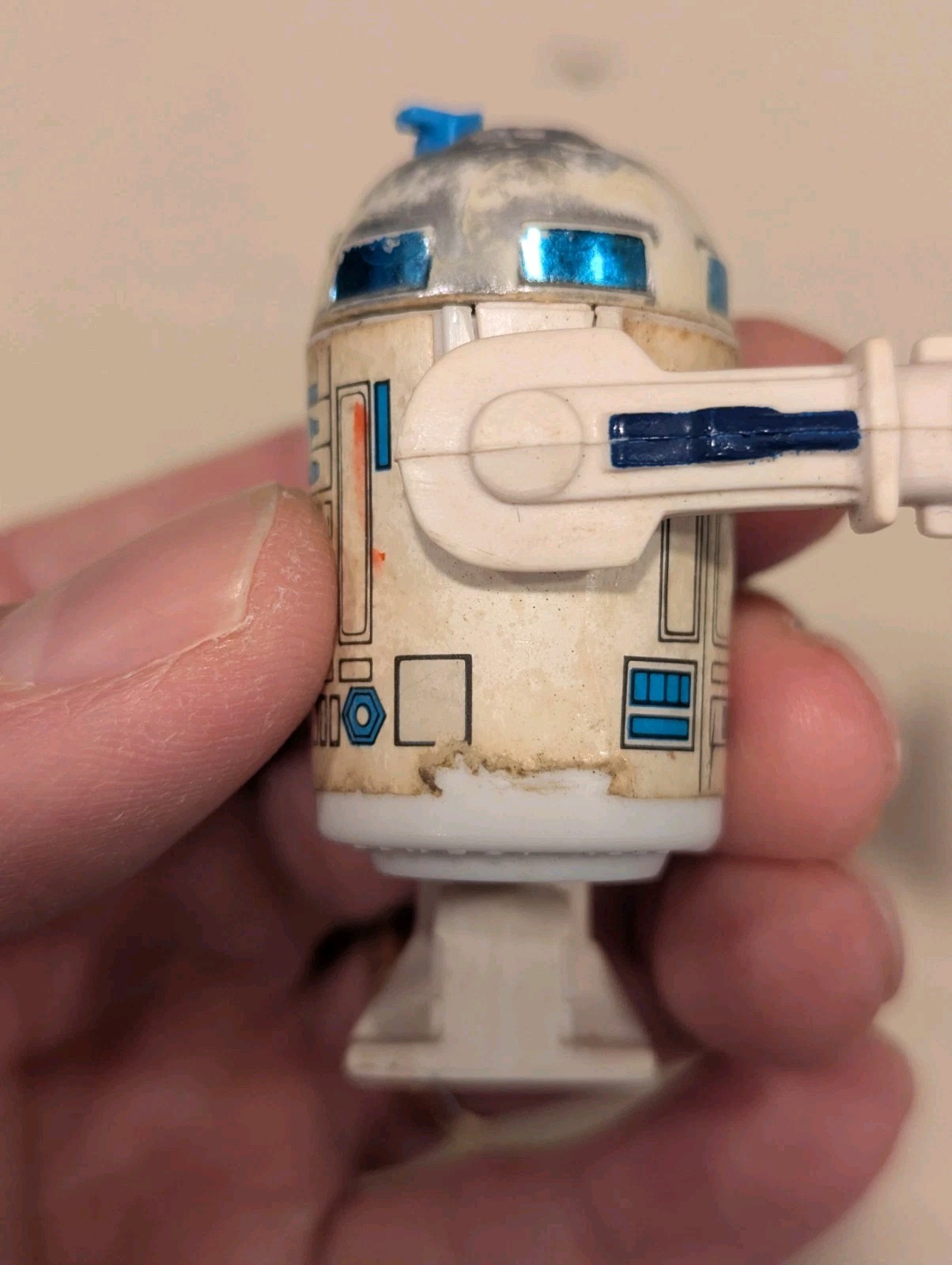 R2-D2 (Artoo-Detoo) (with Sensorscope) sold