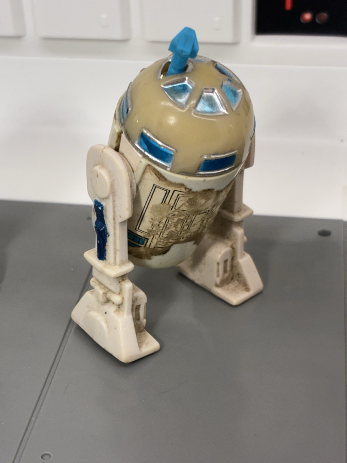 R2-D2 (Artoo-Detoo) (with Sensorscope) sold