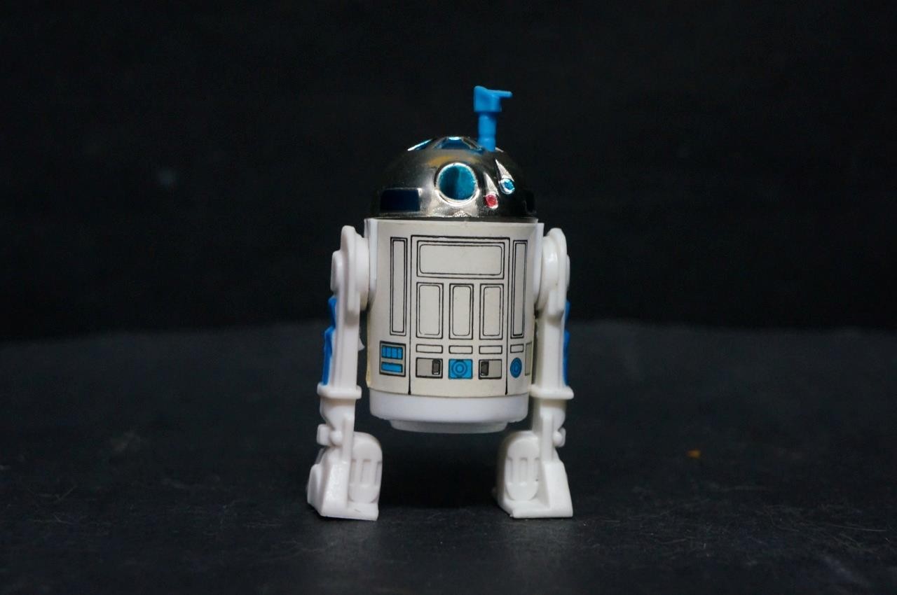R2-D2 (Artoo-Detoo) (with Sensorscope) sold