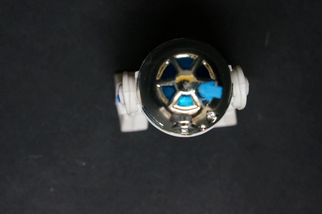R2-D2 (Artoo-Detoo) (with Sensorscope) sold
