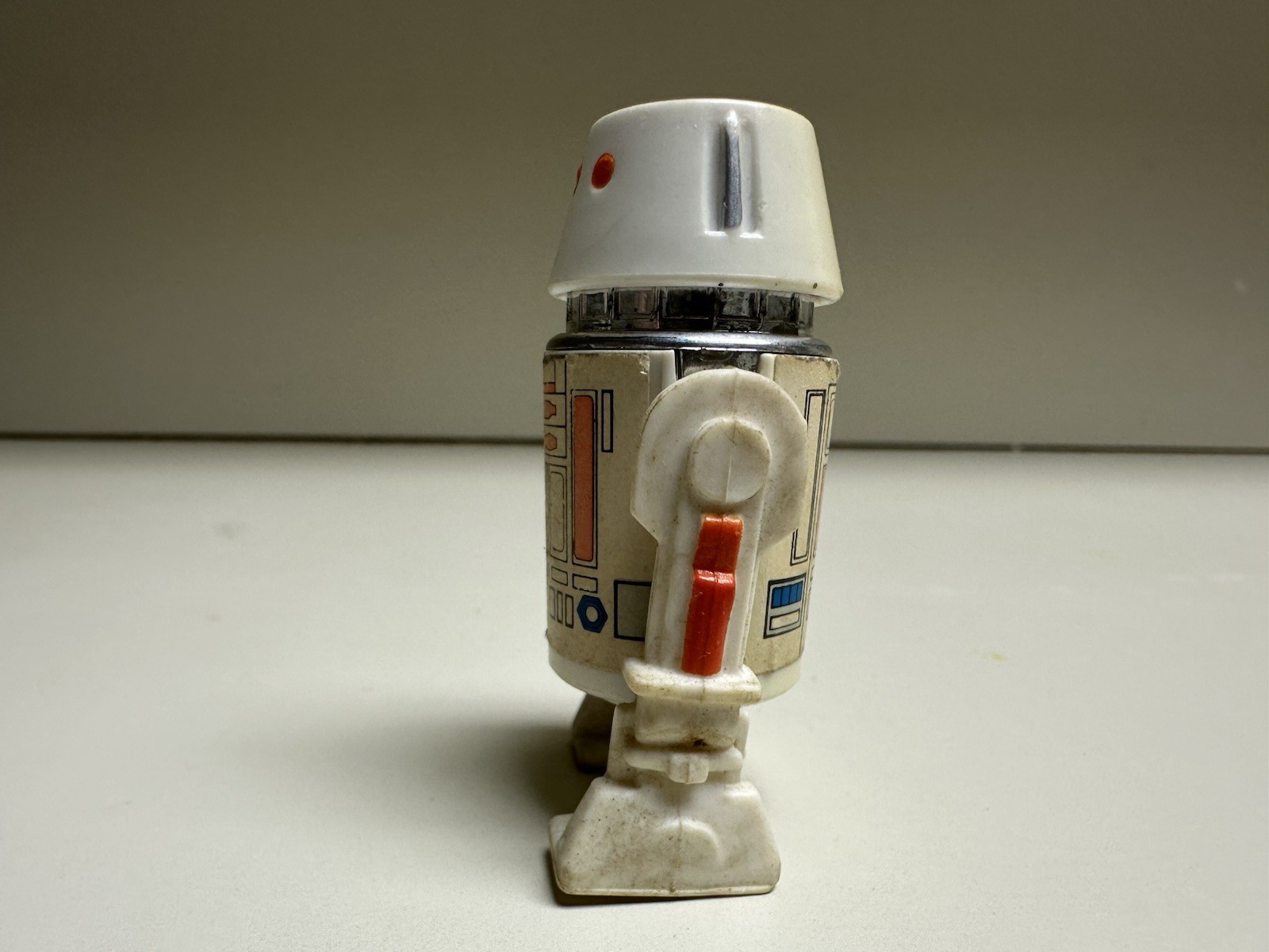 R5-D4 (Arfive-Defour) sold