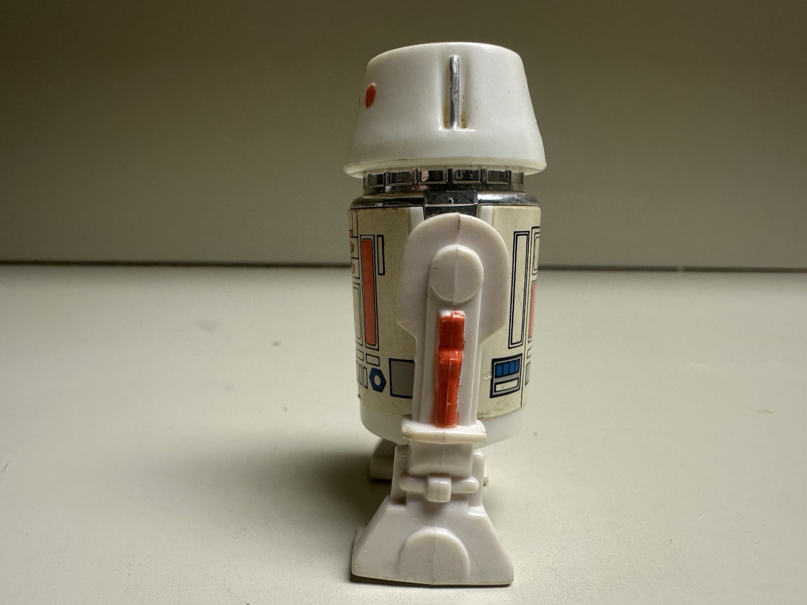 R5-D4 (Arfive-Defour) sold