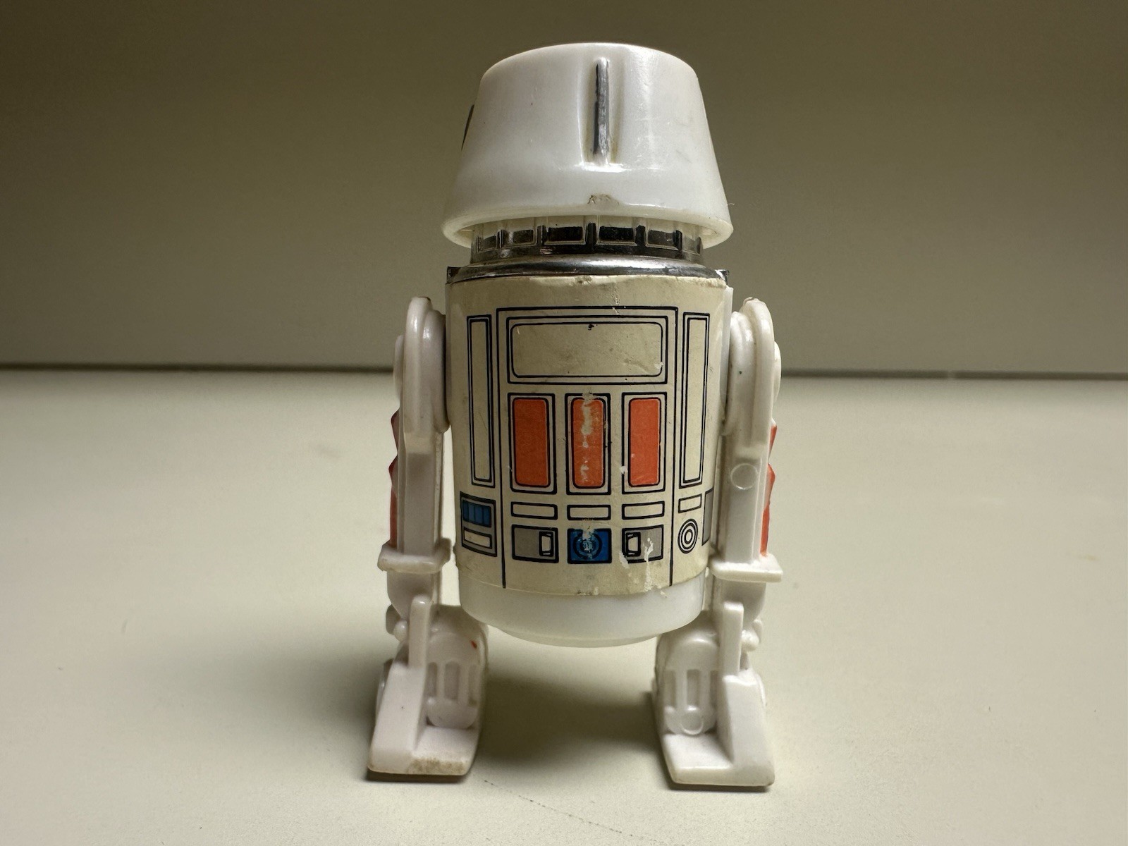 R5-D4 (Arfive-Defour) sold