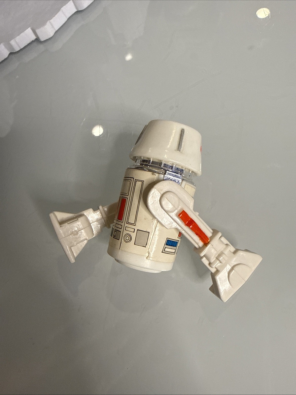 R5-D4 (Arfive-Defour) sold