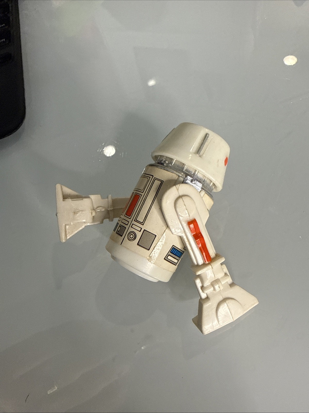 R5-D4 (Arfive-Defour) sold