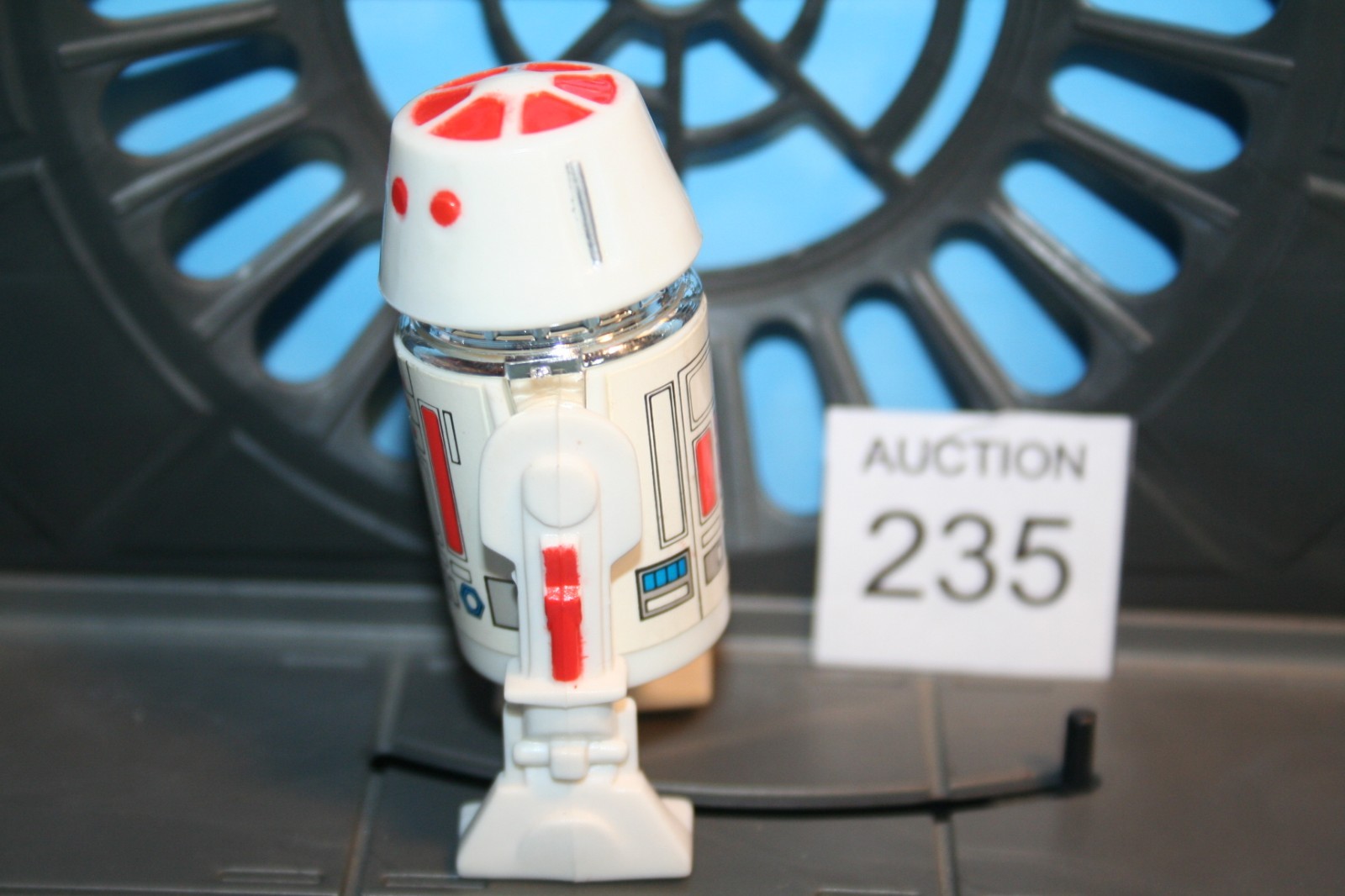 R5-D4 (Arfive-Defour) sold