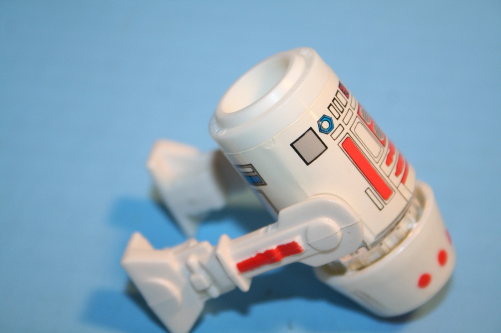 R5-D4 (Arfive-Defour) sold