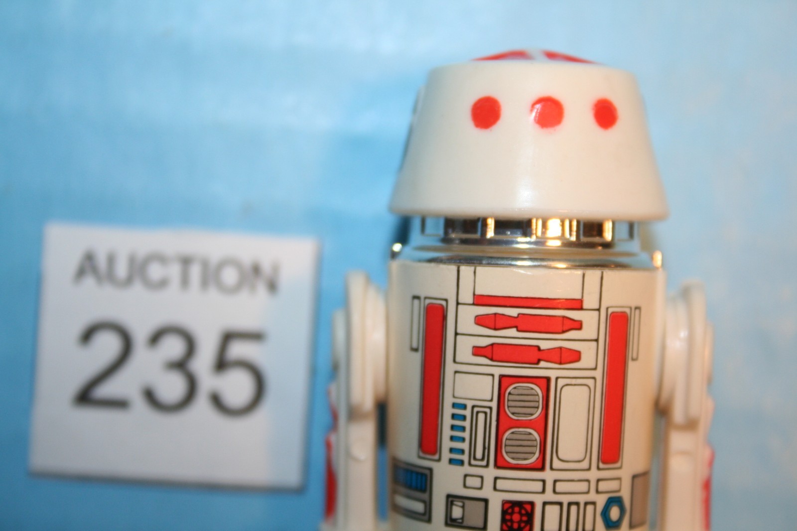 R5-D4 (Arfive-Defour) sold