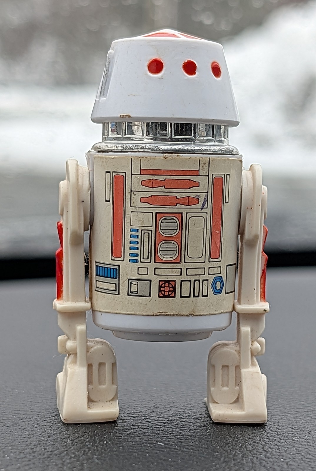 R5-D4 (Arfive-Defour) sold