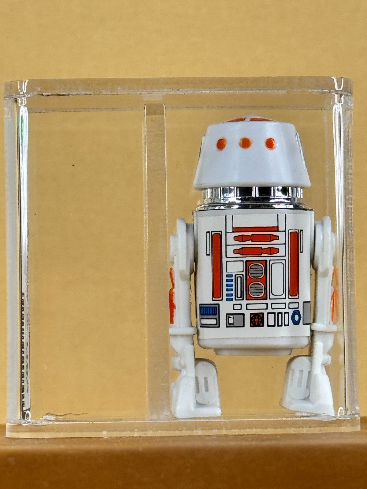 R5-D4 (Arfive-Defour) sold