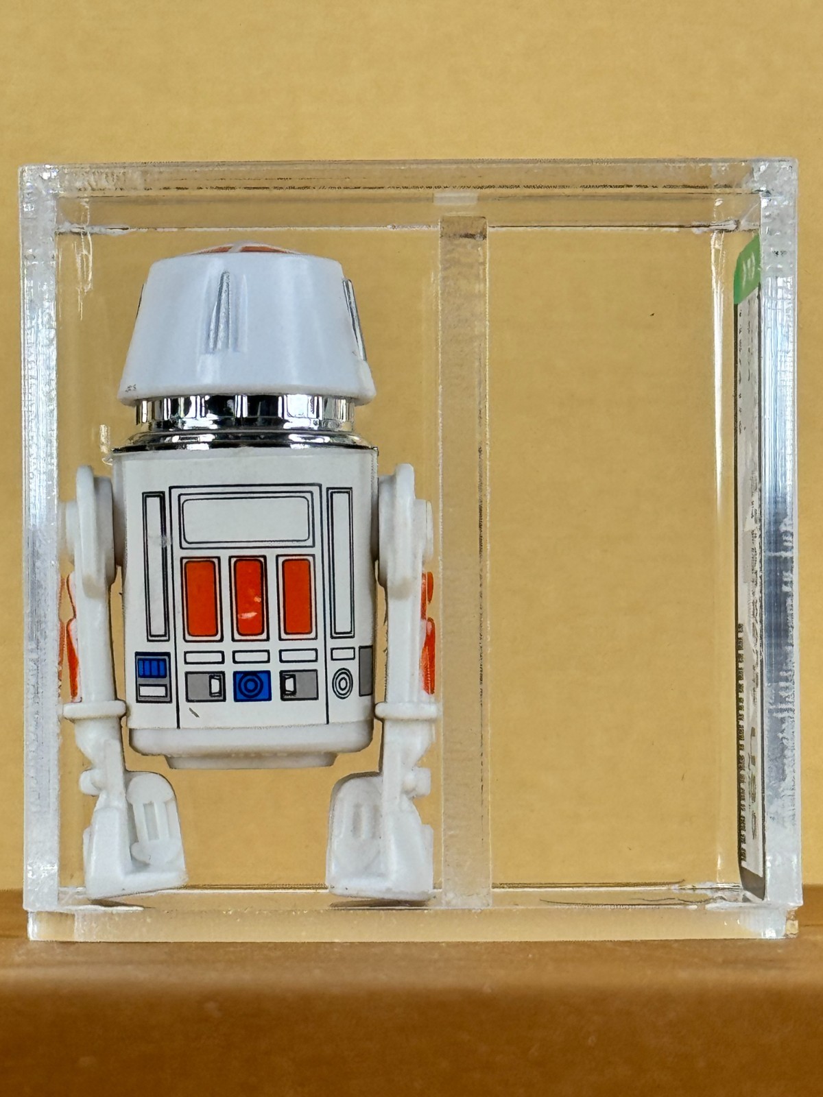 R5-D4 (Arfive-Defour) sold