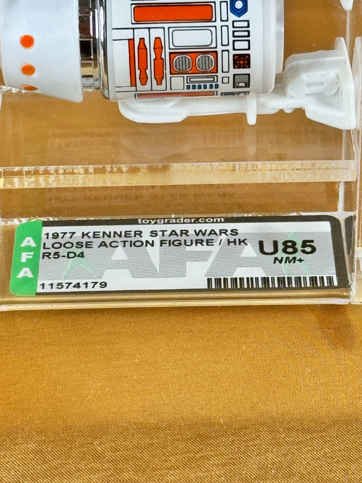 R5-D4 (Arfive-Defour) sold