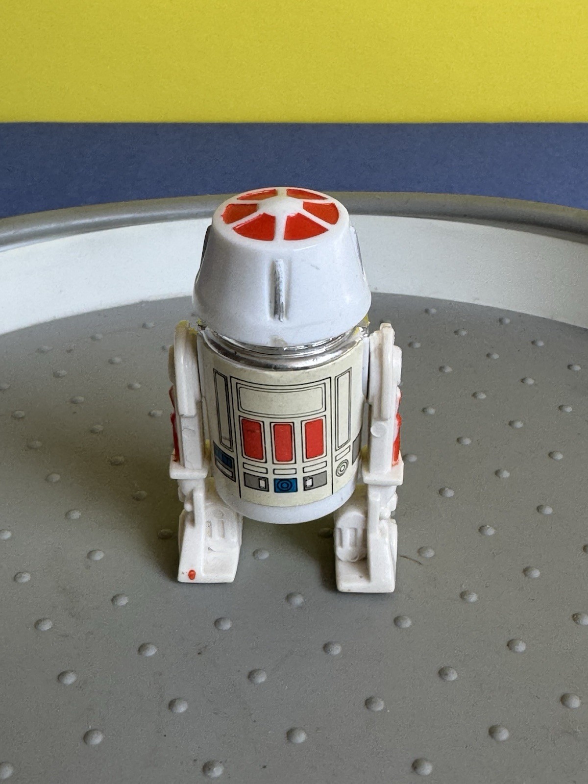 R5-D4 (Arfive-Defour) sold