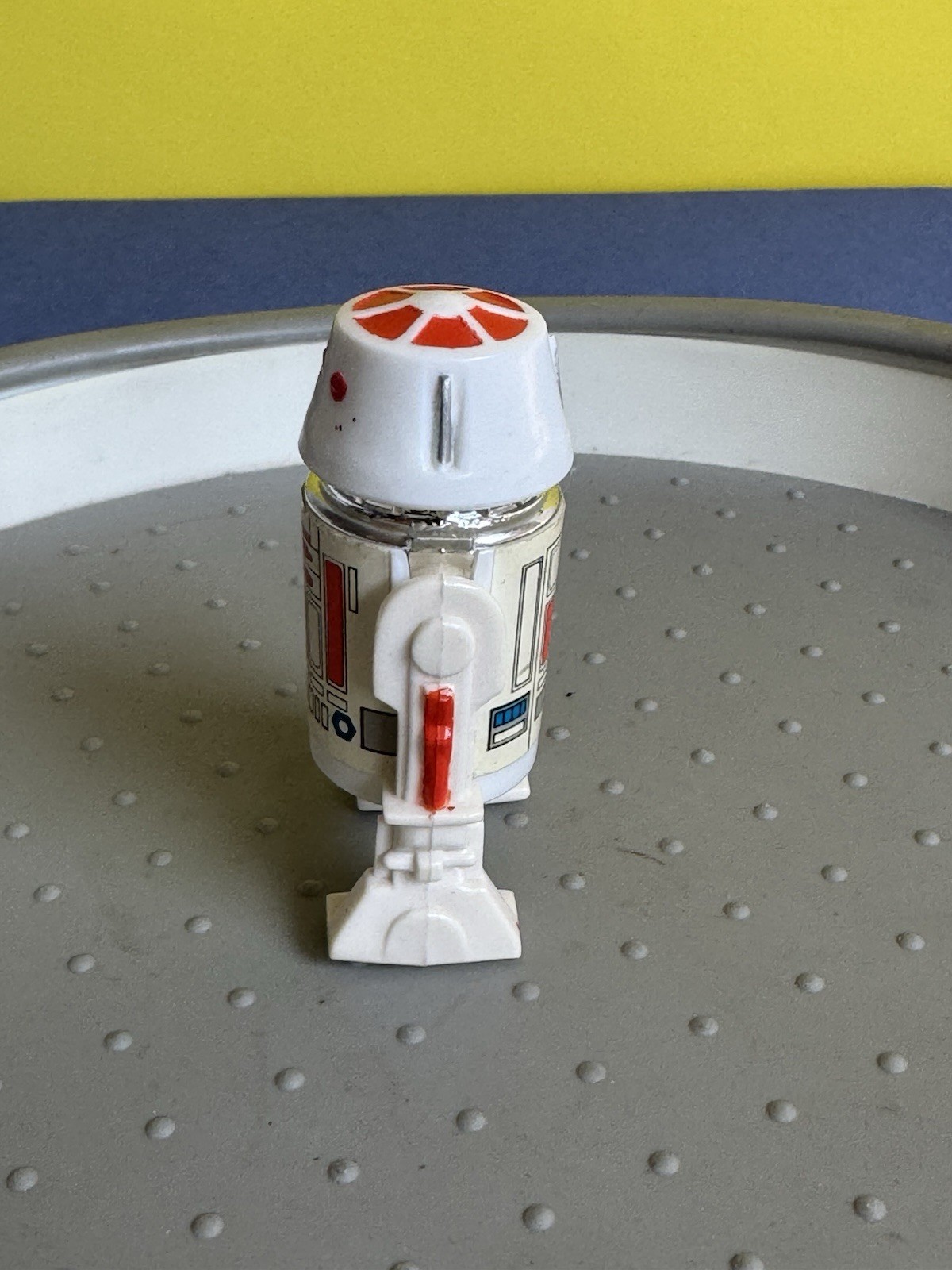 R5-D4 (Arfive-Defour) sold