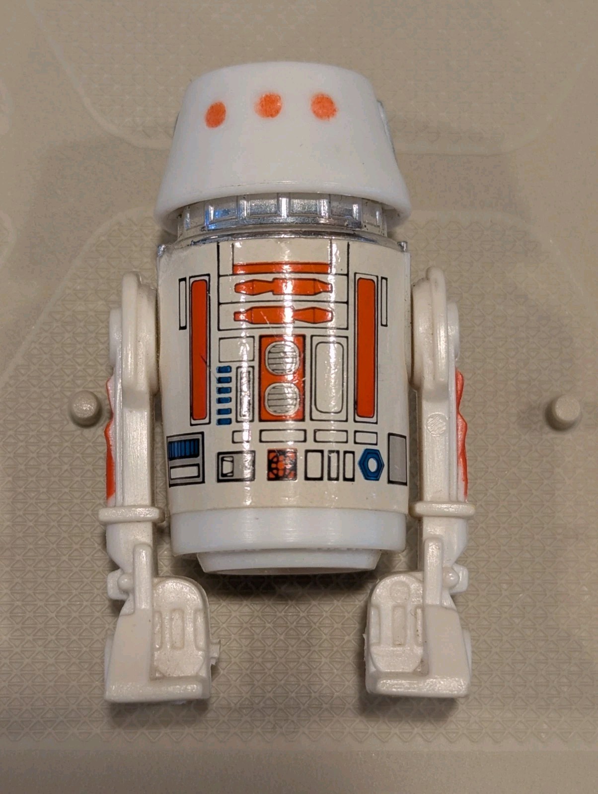 R5-D4 (Arfive-Defour) sold