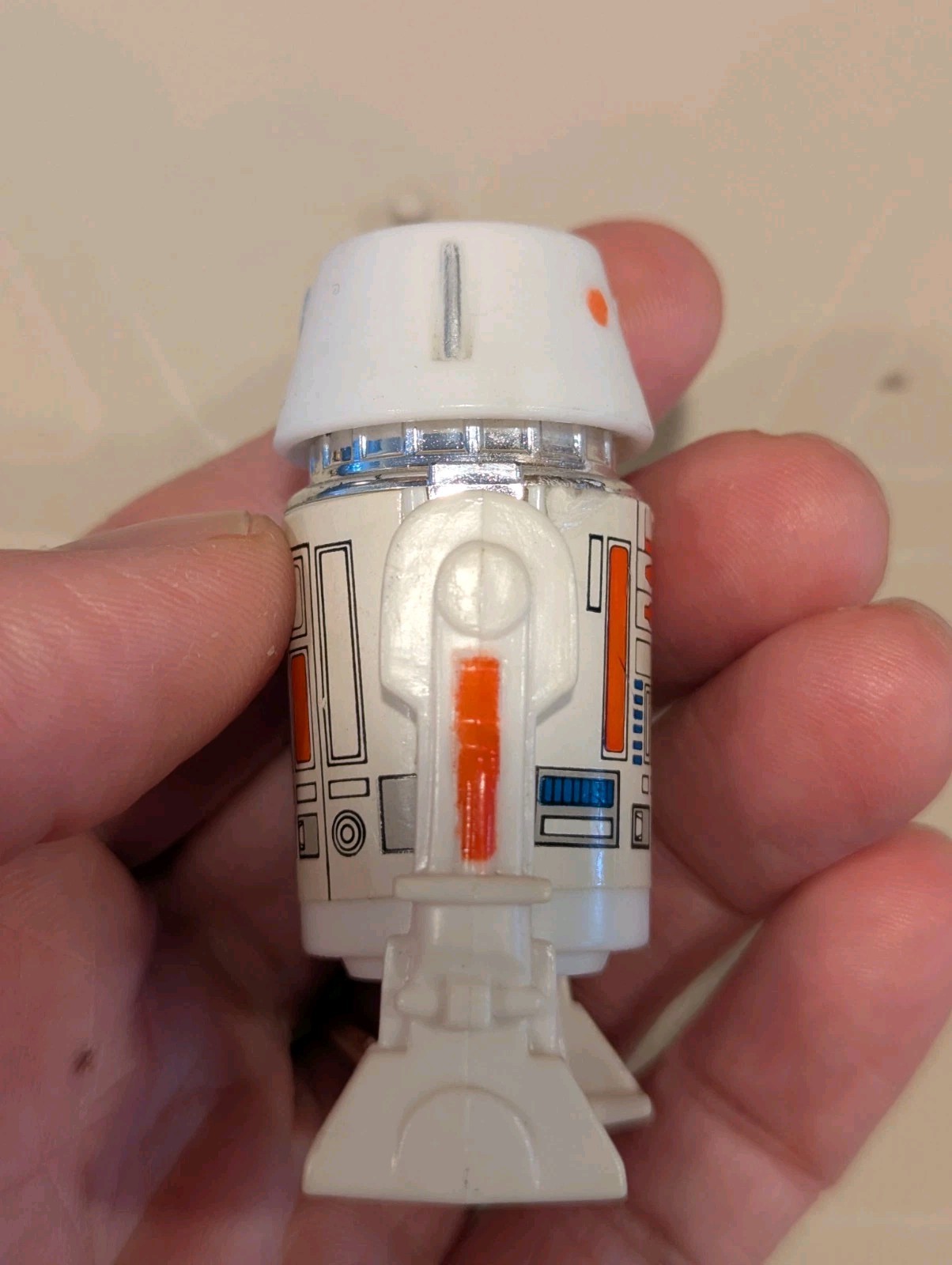 R5-D4 (Arfive-Defour) sold