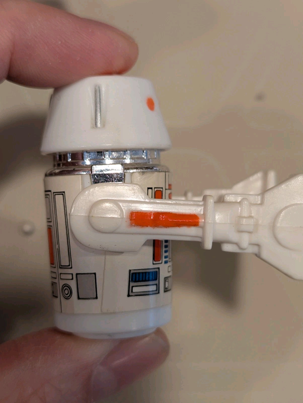 R5-D4 (Arfive-Defour) sold