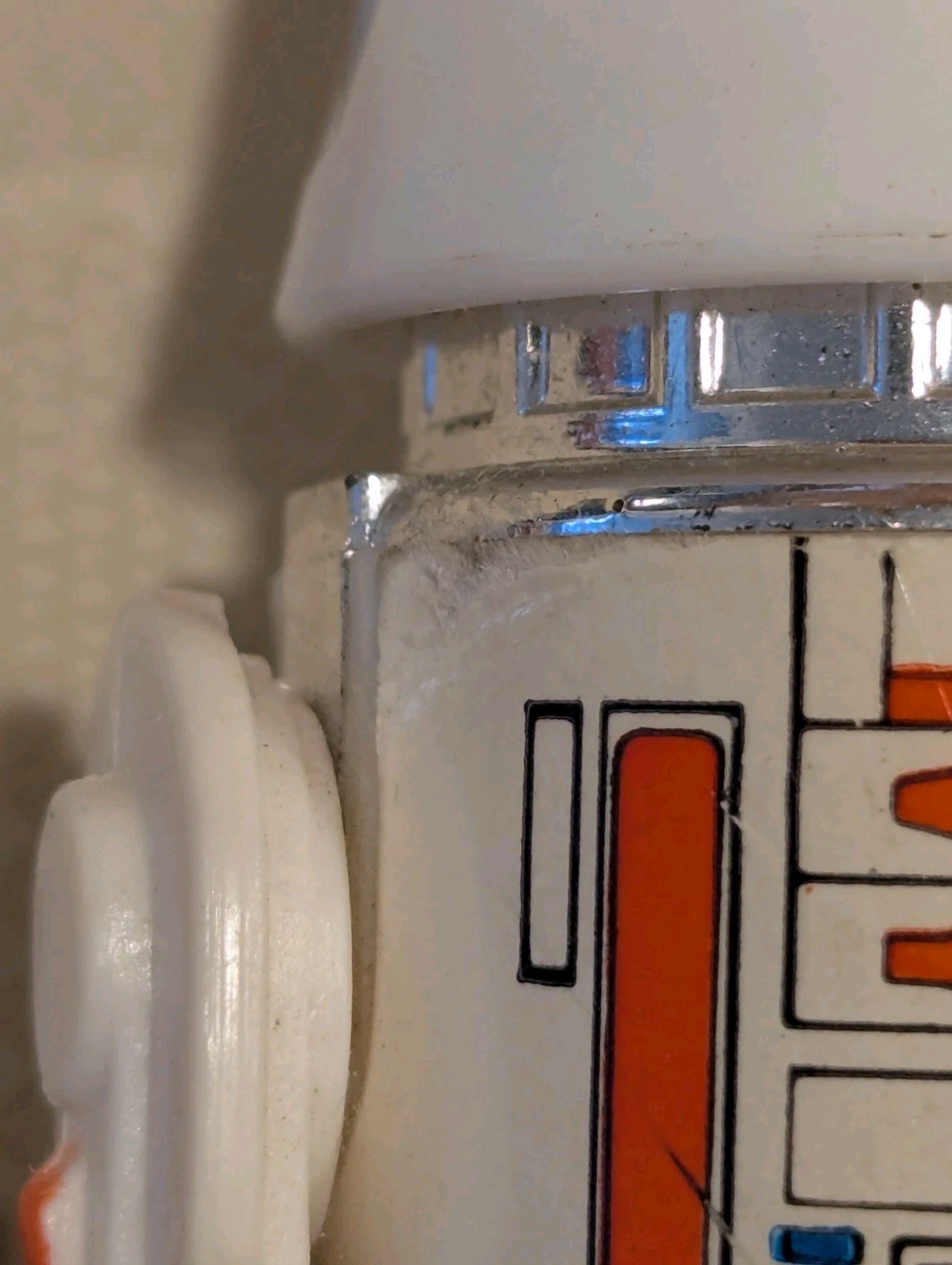 R5-D4 (Arfive-Defour) sold