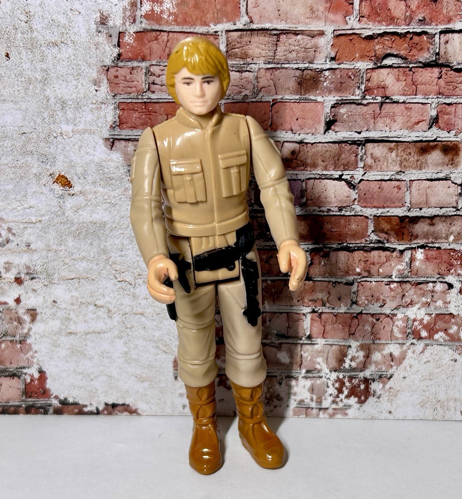 Luke Skywalker (Bespin Fatigues) sold