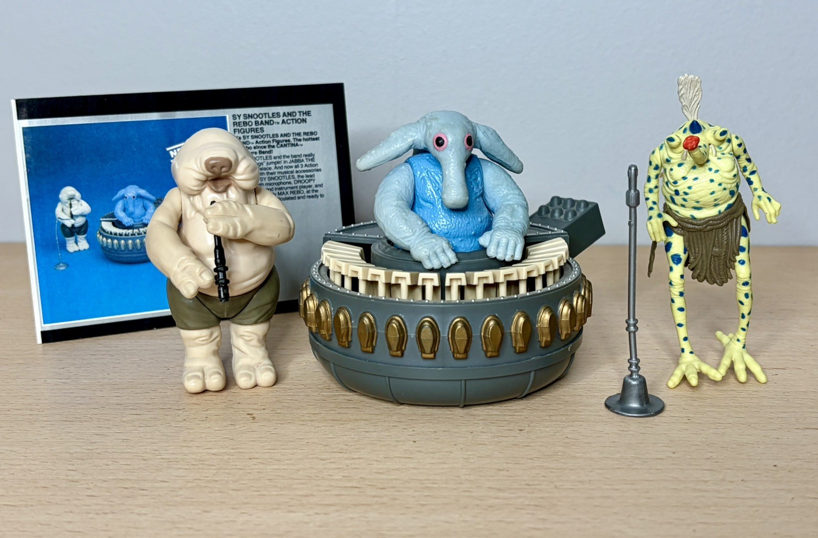 Sy Snootles & The Rebo Band sold