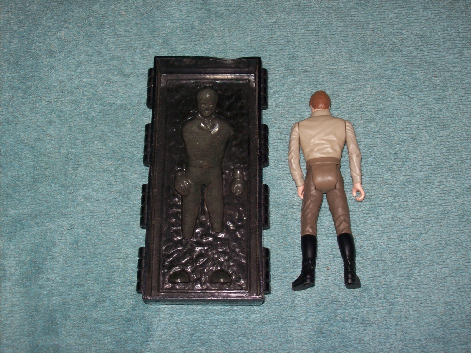 Han Solo (In Carbonite Chamber) sold