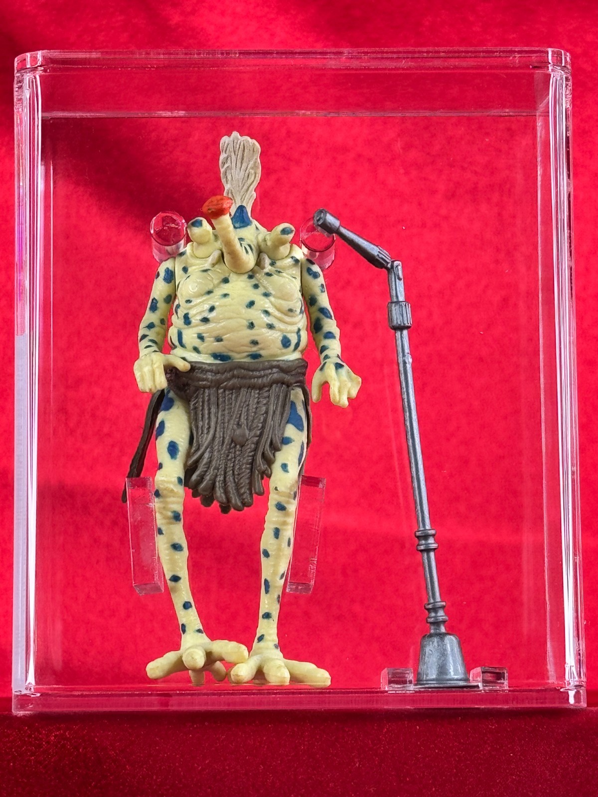 Sy Snootles sold