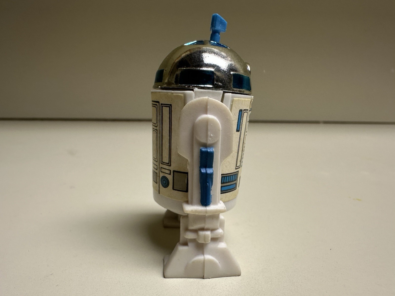 R2-D2 (Artoo-Detoo) (with Sensorscope) sold