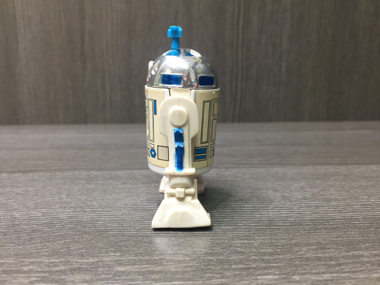 R2-D2 (Artoo-Detoo) (with Sensorscope) sold