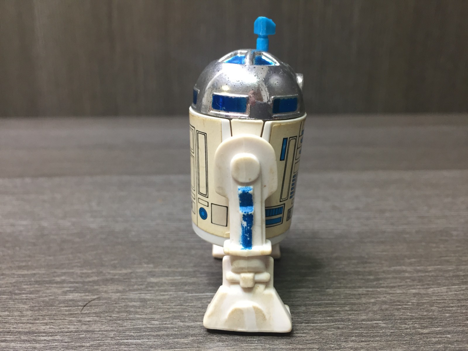 R2-D2 (Artoo-Detoo) (with Sensorscope) sold