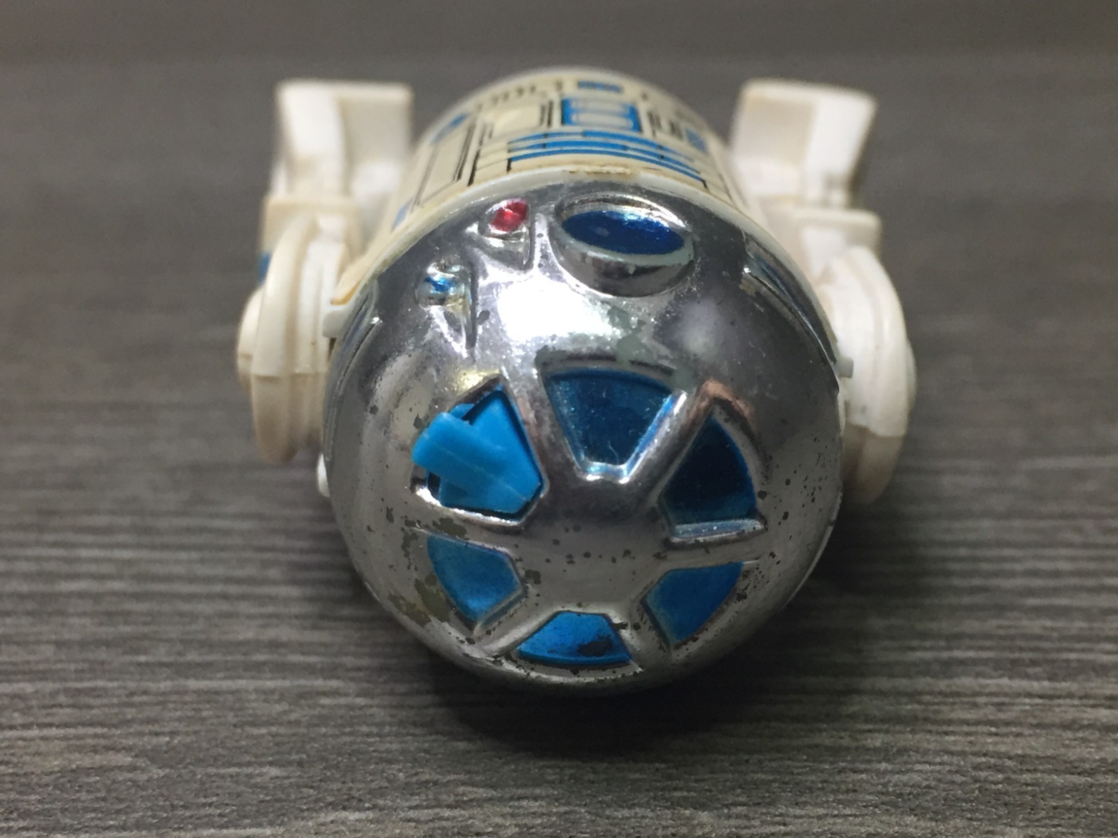 R2-D2 (Artoo-Detoo) (with Sensorscope) sold