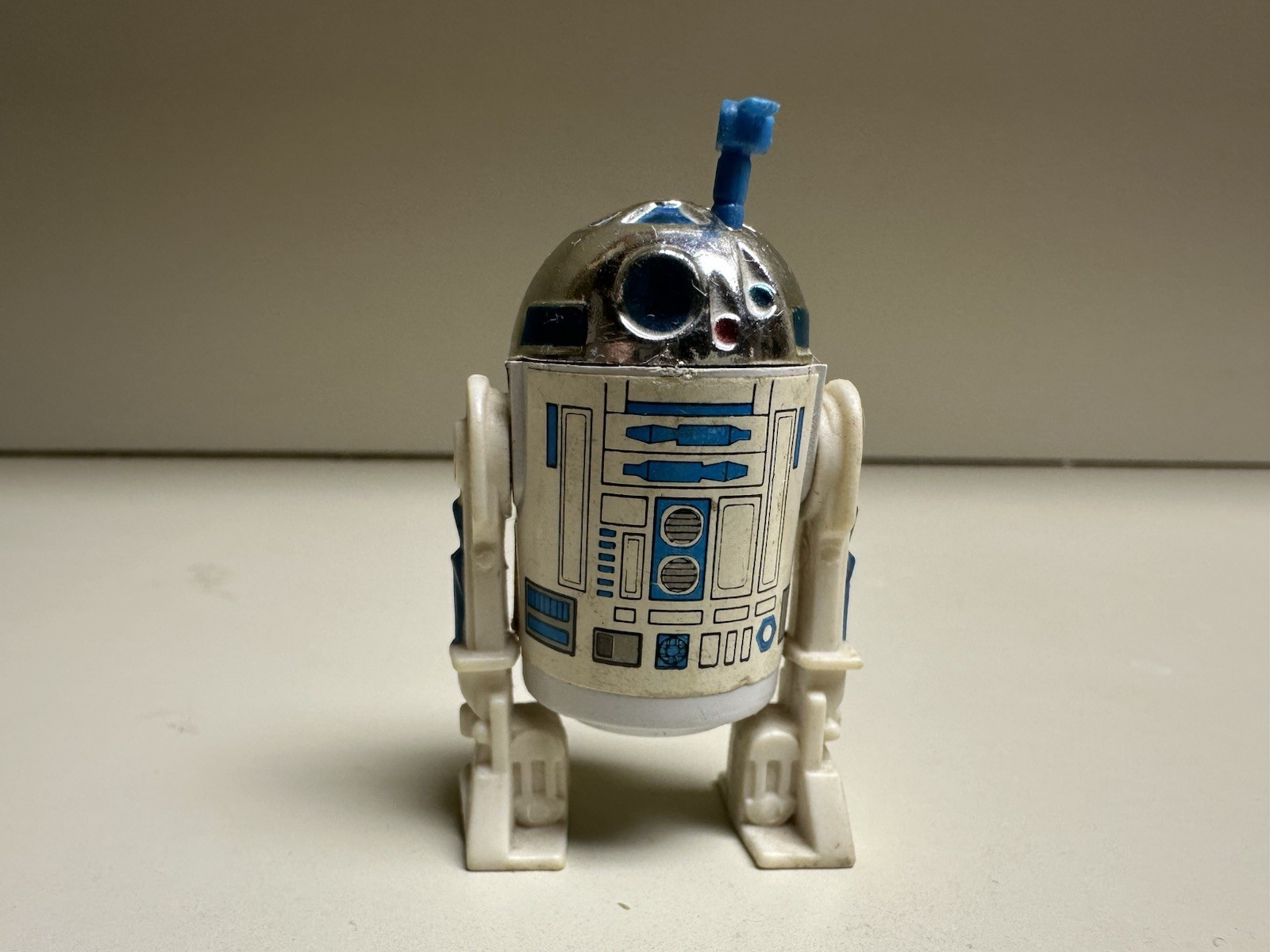 R2-D2 (Artoo-Detoo) (with Sensorscope) sold
