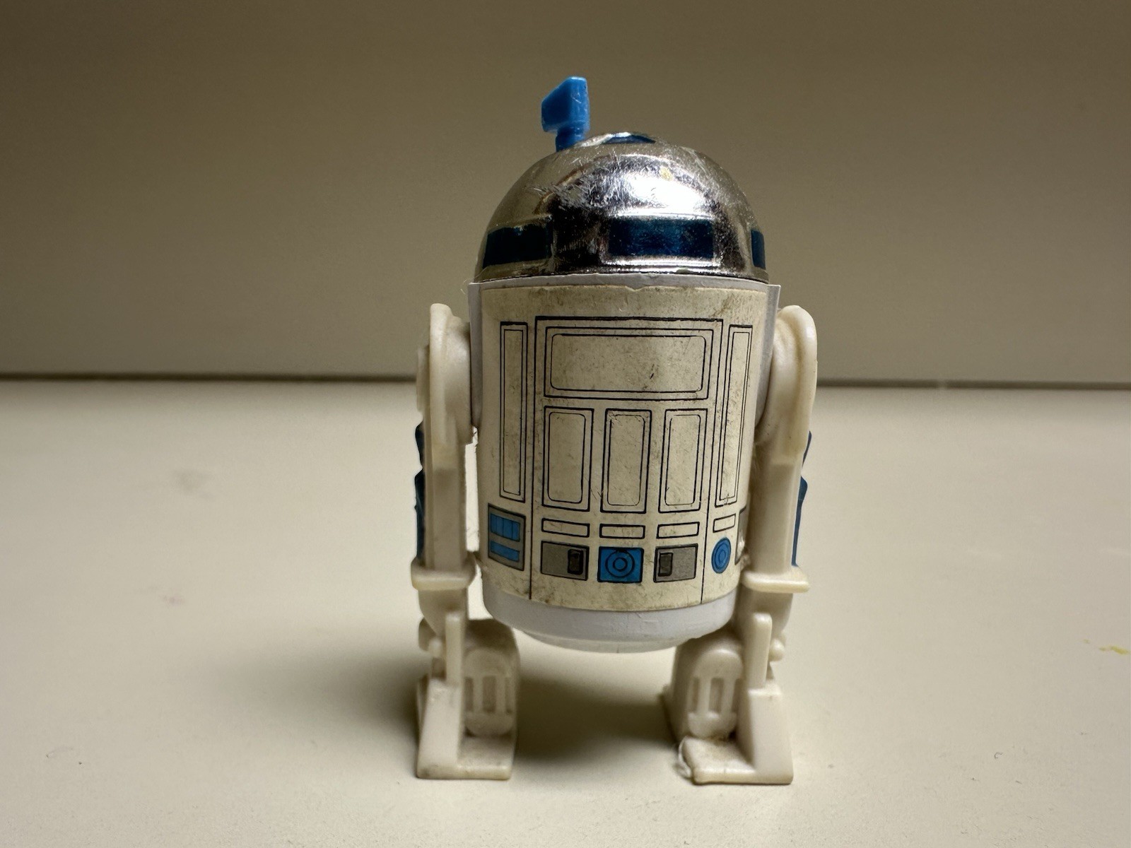 R2-D2 (Artoo-Detoo) (with Sensorscope) sold