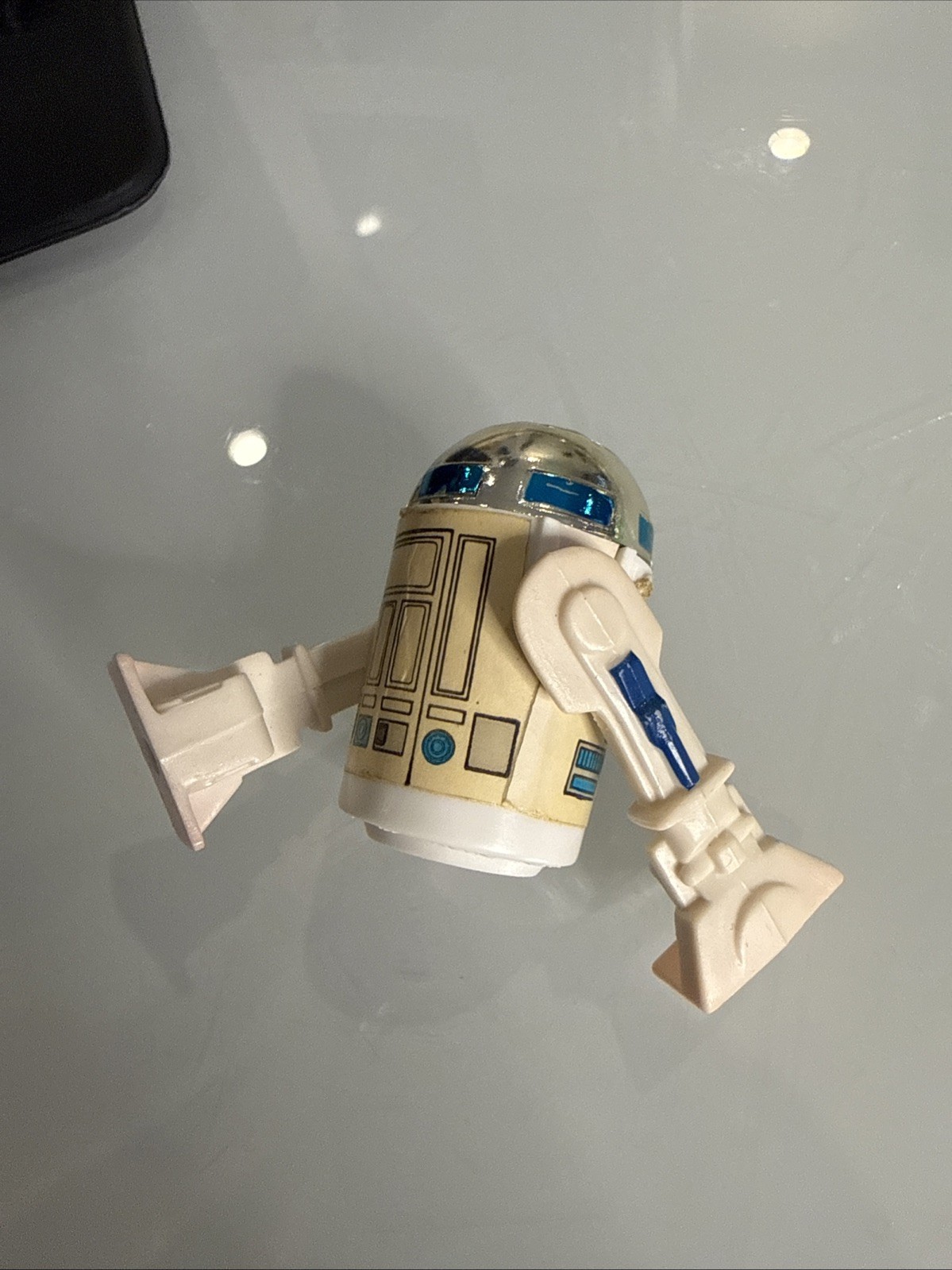 R2-D2 (Artoo-Detoo) (with Sensorscope) sold
