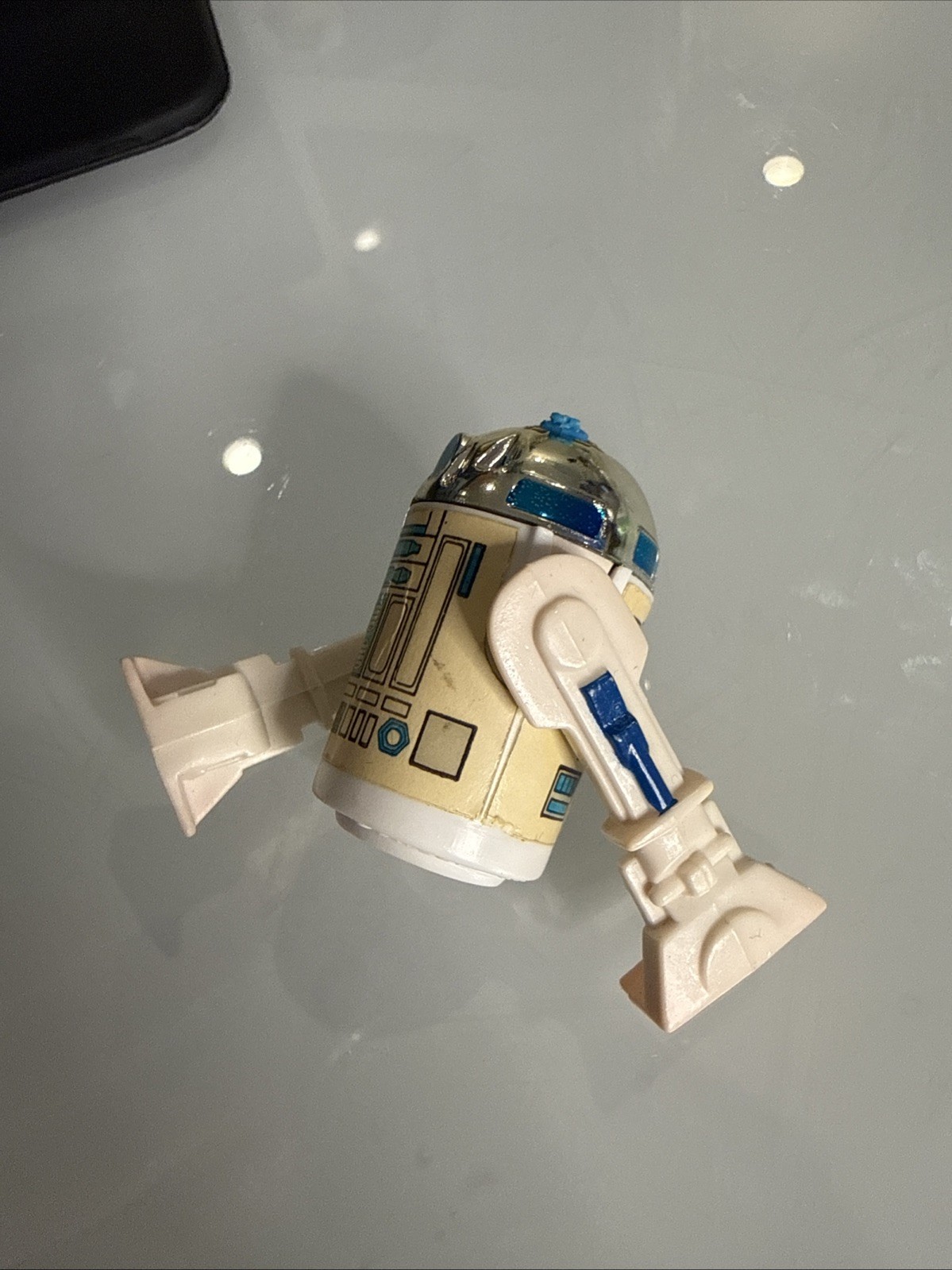 R2-D2 (Artoo-Detoo) (with Sensorscope) sold