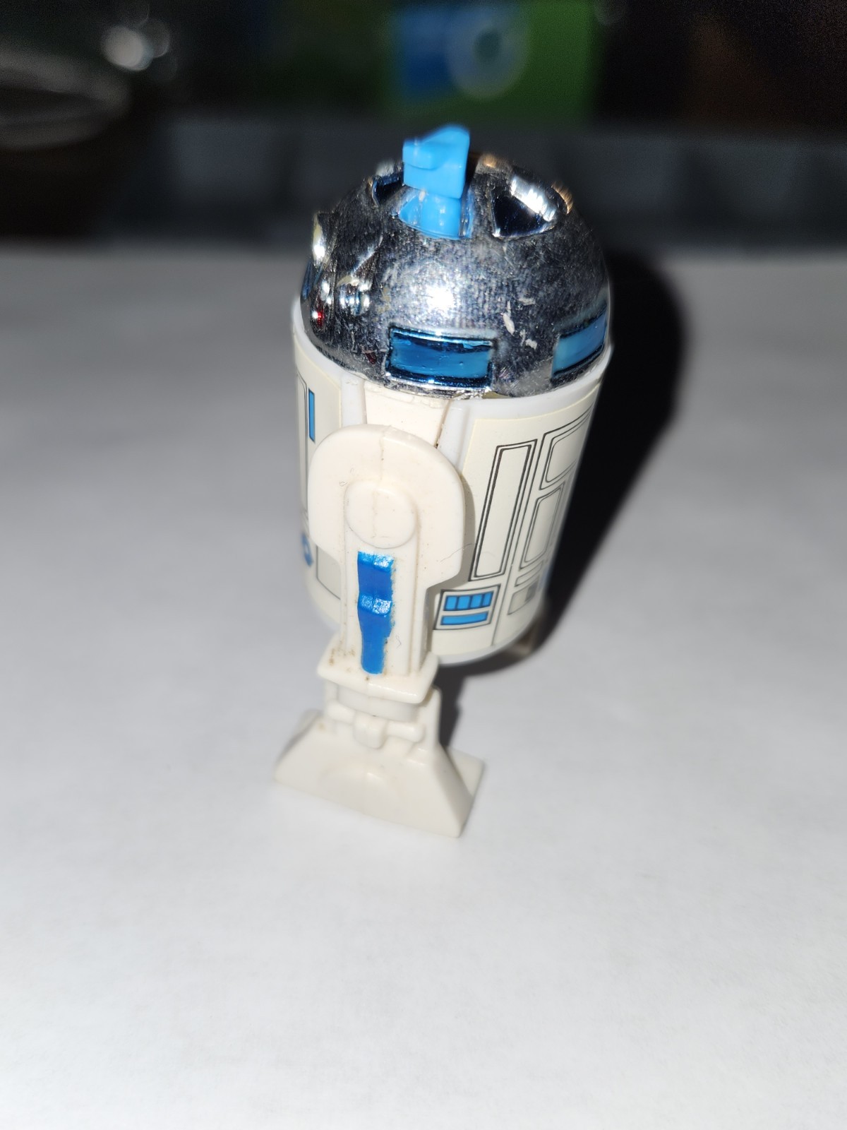 R2-D2 (Artoo-Detoo) (with Sensorscope) sold